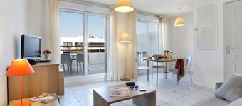 Près de la marina & du lac | Duplex vue piscine