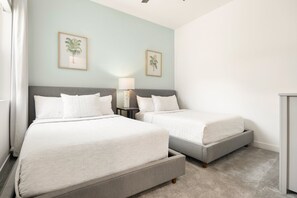 3 bedrooms, iron/ironing board, free WiFi, bed sheets - El Encanto: Private pool in La Quinta, EV Charger, near PGA West. (La Quinta)