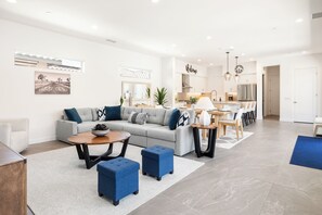 Smart TV, fireplace - El Encanto: Private pool in La Quinta, EV Charger, near PGA West. (La Quinta)