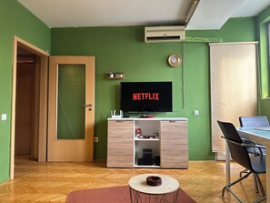 Apartment, City View | Living area