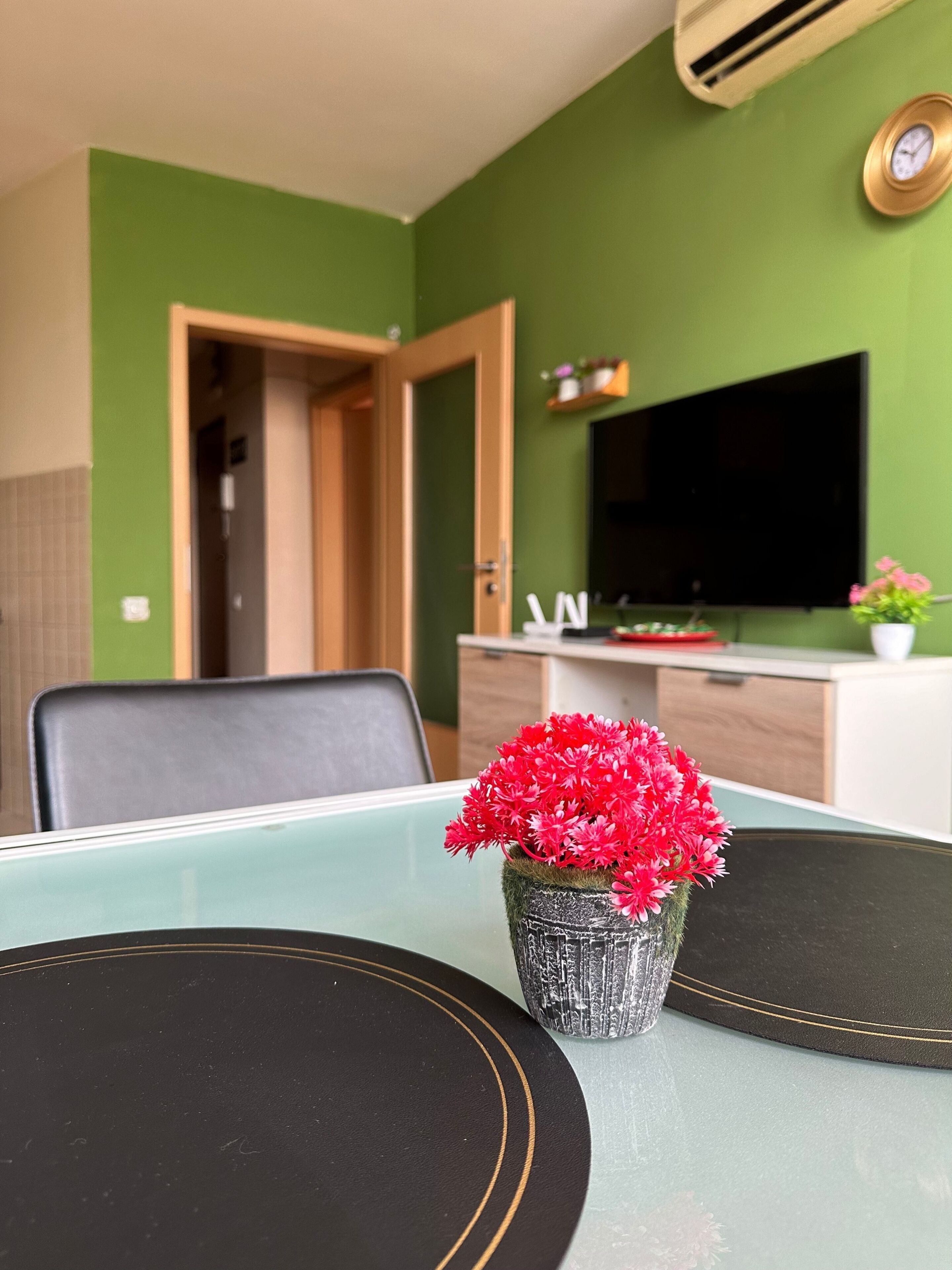 Apartment, City View | Living area