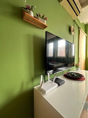 Apartment, Stadtblick | Wohnbereich