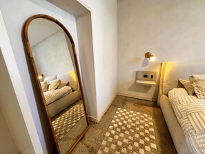 2 chambres, fer et planche à repasser, accès au Wi-Fi (inclus)