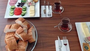 Free daily buffet breakfast  - Expert Hotel Mersin (Mersin)