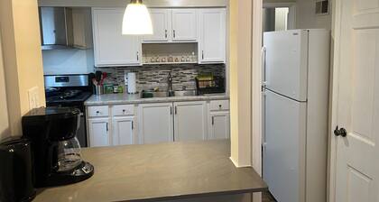 Convenience 2 Bedroom House to Explore All of St Louis
