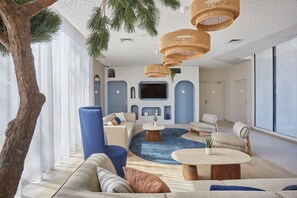 Living area - Charmant studio PMR pour 2 | À 650m de la plage (Hyères)