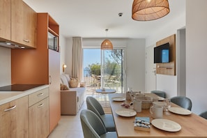 Interior - T2 PMR à 650m de la plage | Piscine extérieure (Hyères)