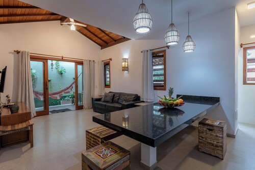 Charming 3-bedroom villa with pool, deck, WiFi and AC in Arraial D´ajuda Bahia