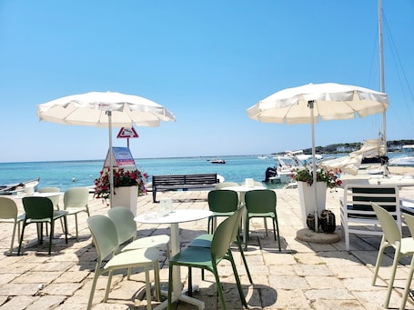 Free daily full breakfast