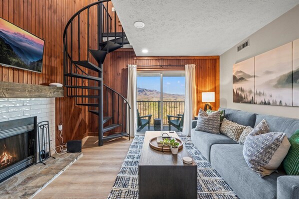 Televisión, chimenea