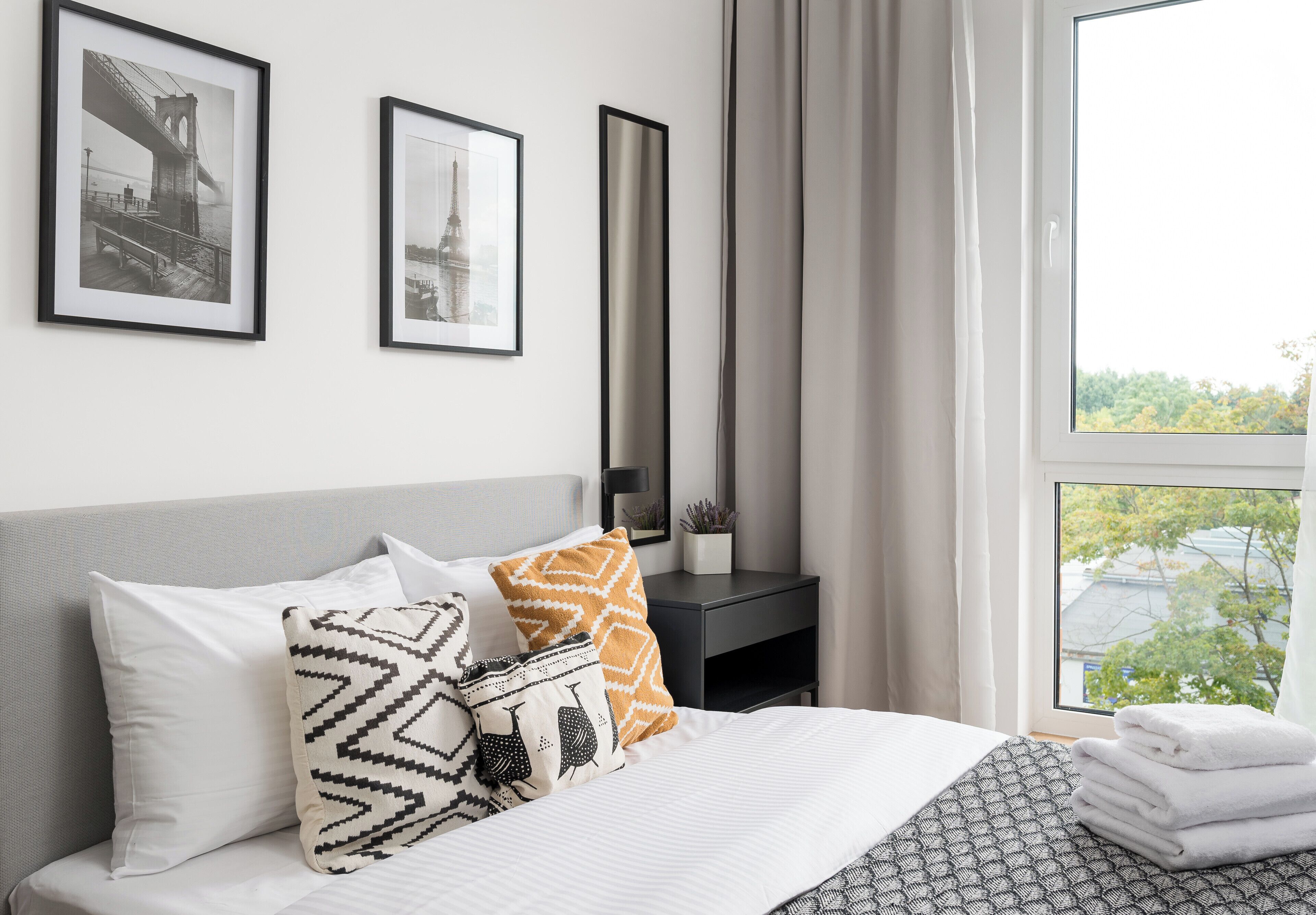 1 slaapkamer, een strijkplank/strijkijzer, wifi, beddengoed