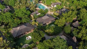 Villa, 2 habitaciones, vista al jardín | Sábanas de algodón egipcio, ropa de cama de alta calidad y minibar