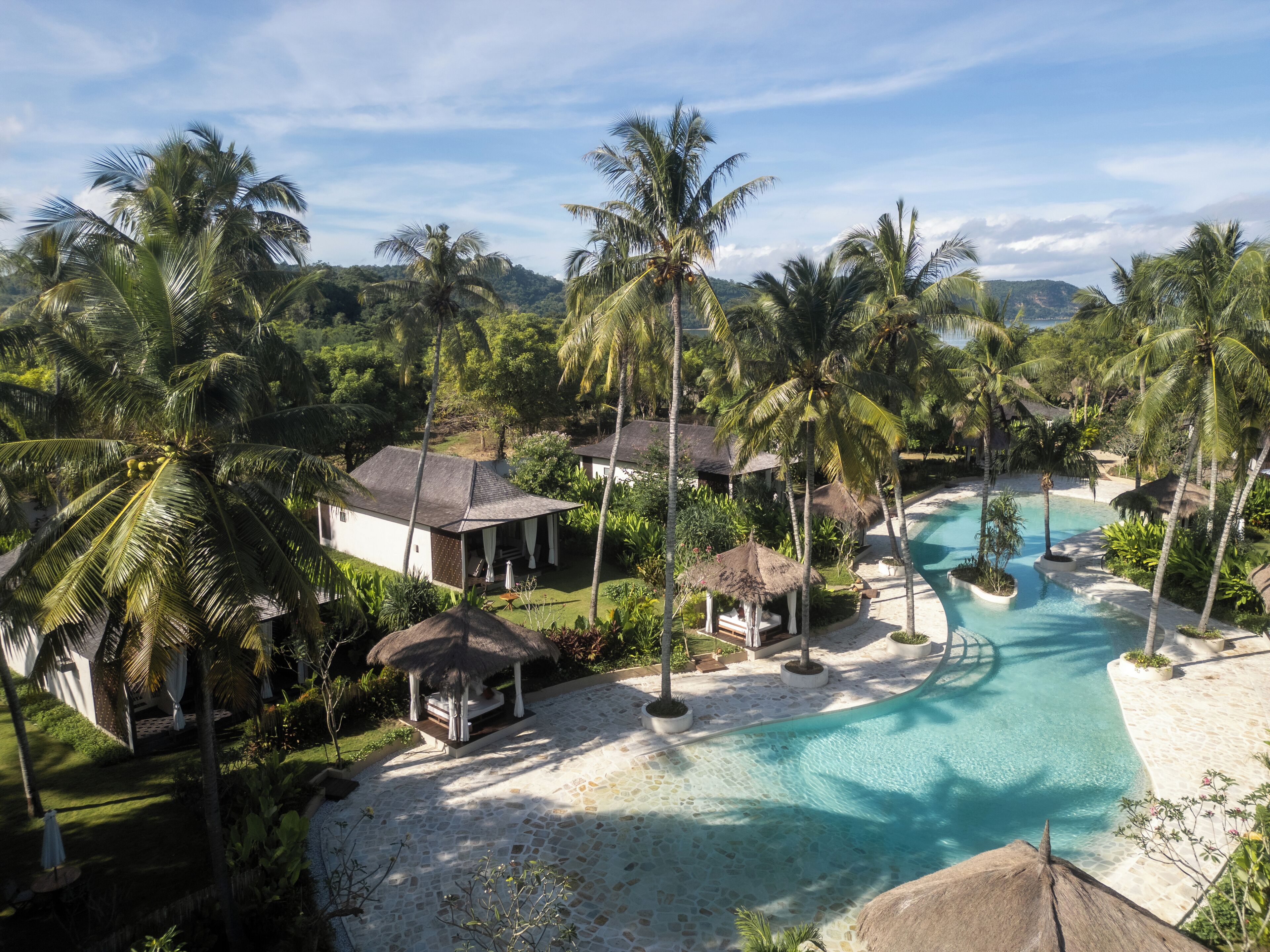 Hus, elveutsikt | Sengetøy i egyptisk bomull, sengetøy av topp kvalitet og minibar