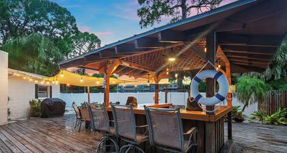 Tiki Tide Villa | Heated Pool + Tiki Hut + Fire Pit + Games