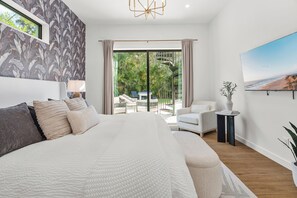 4 bedrooms, free WiFi, bed sheets - Serenity Springs | Private Heated Pool + Waterfall (Sarasota)