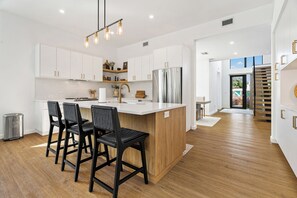 Fridge, microwave, oven, stovetop - Serenity Springs | Private Heated Pool + Waterfall (Sarasota)