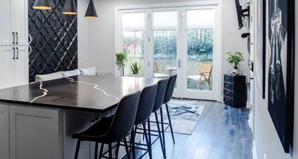 Modern 2-bedroom 2 -bath condo in wonderful Woodlawn Chicago.