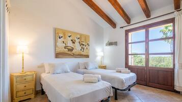 4 chambres, fer et planche Ă repasser, Wi-Fi gratuit, draps fournis