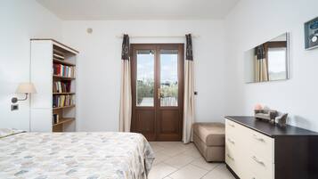1 Schlafzimmer, Bügeleisen/Bügelbrett, Bettwäsche
