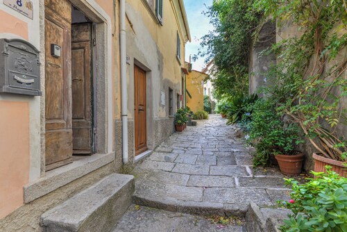 Appartement 'Nadine - Deux pièces au centre' avec balcon et climatisation