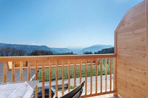 Ferienwohnung 'Katharina' mit Bergblick, Gemeinschaftsgarten und Wi-Fi