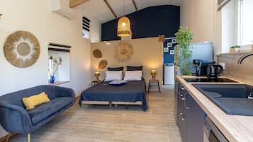 Fer et planche à repasser, Wi-Fi gratuit, draps fournis