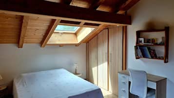 3 chambres, fer et planche Ă repasser, Wi-Fi gratuit, draps fournis