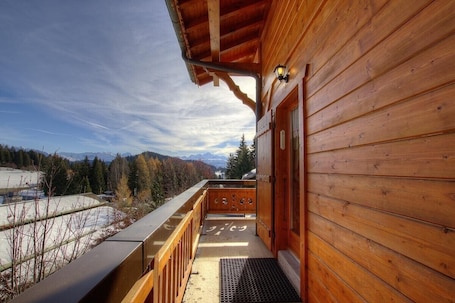 Property grounds. Chalet 'Makaau - Praz De Lys' with Mountain View, Private Terrace and Wi-Fi