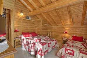 4 chambres, fer et planche à repasser, Wi-Fi gratuit, draps fournis