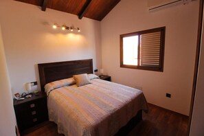 2 camere, ferro/asse da stiro, Wi-Fi gratuito, lenzuola