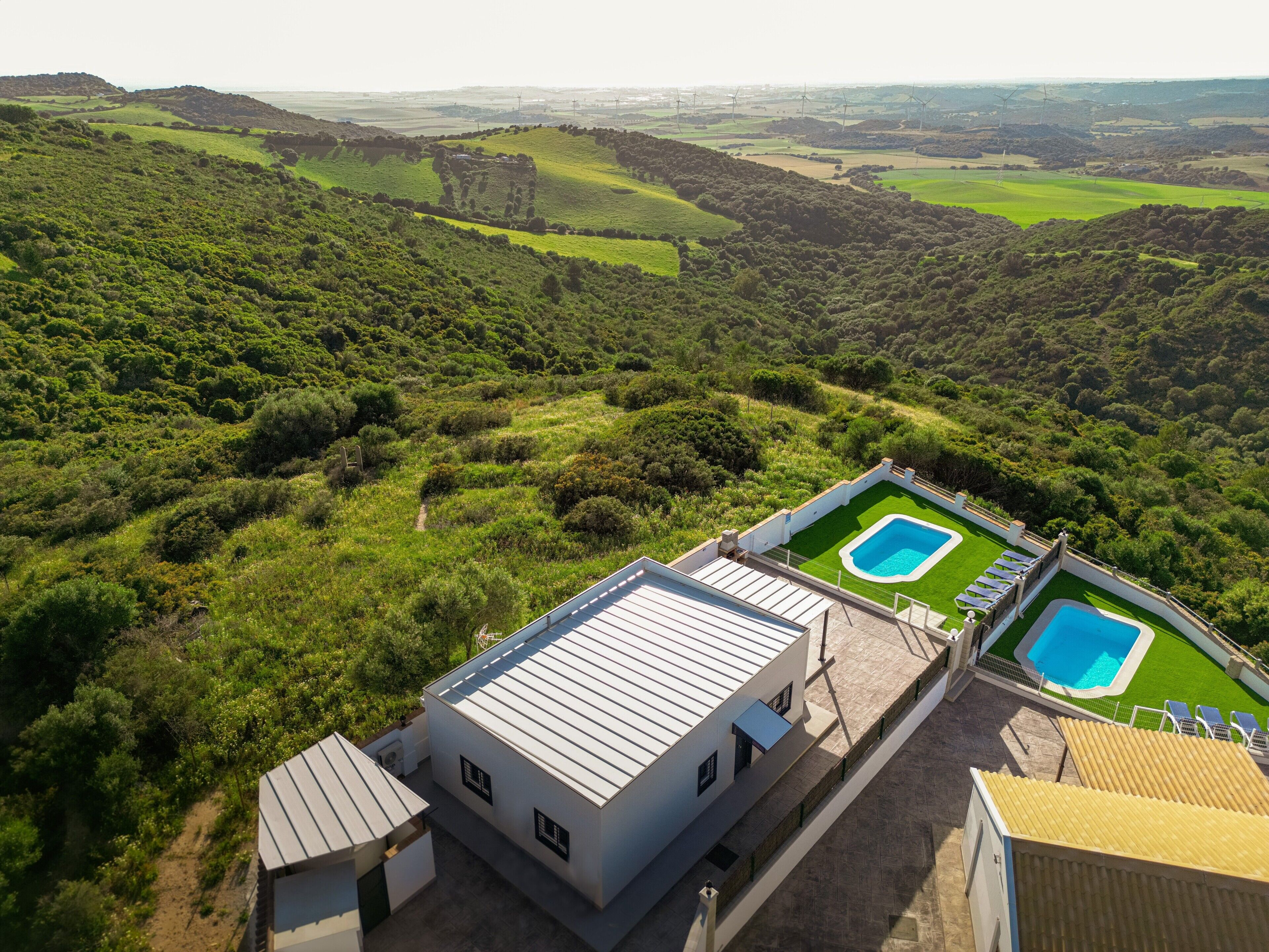 المنشأة من الخارج