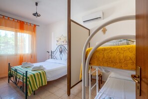 1 chambre, accès au Wi-Fi (inclus), literie fournie