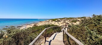 Apartment 'Marubium - Mono' with Shared Pool, Wi-Fi and Air Conditioning