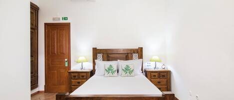 1 室のベッドルーム、WiFi (無料)、ベッドシーツ