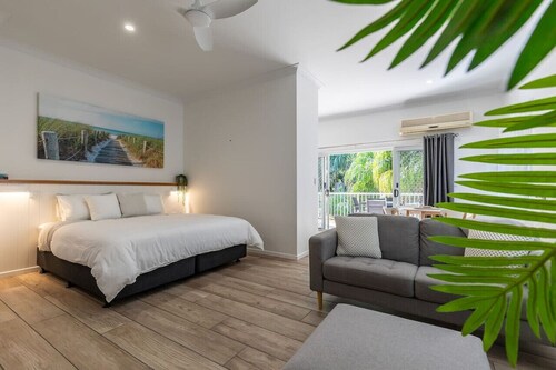 Wave Break in Agnes Water