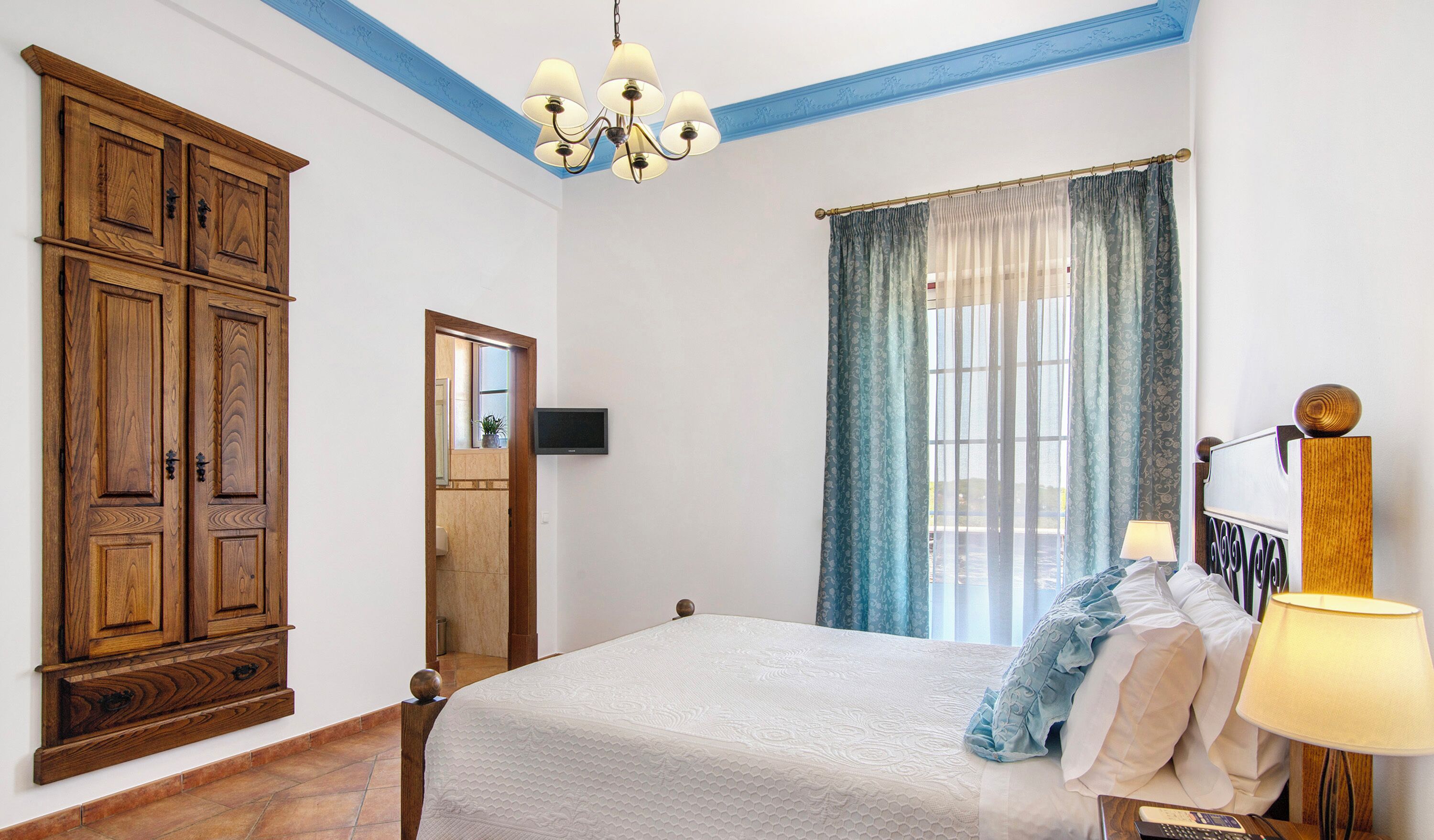 1 bedroom, free WiFi, bed sheets