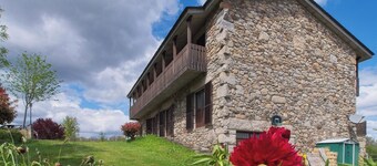 Country House 'Hospedería El Pico Del Fraile' with Mountain View, Private Terrace and Wi-Fi