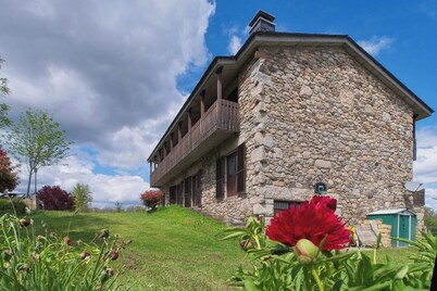 Casa rural 'Hospedería El Pico Del Fraile' con vistas a la montaña, terraza privada y Wi-Fi