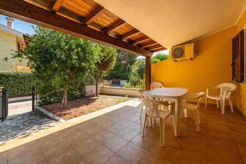 Ferienhaus 'Casa Giuliana' mit Gemeinschaftsterrasse, privatem Garten und Klimaanlage