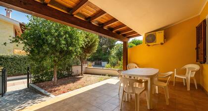 Ferienhaus 'Casa Giuliana' mit Gemeinschaftsterrasse, privatem Garten und Klimaanlage