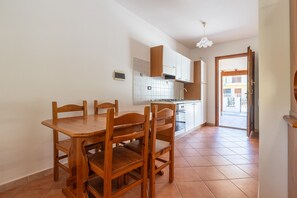 Réfrigérateur, plaque de cuisson