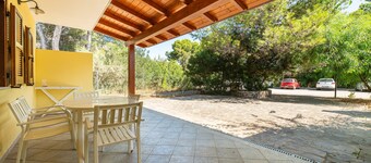 Holiday Home 'Casa Martini' with Private Terrace, Private Garden and Air Conditioning