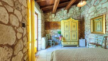 1 habitación, wifi gratis y ropa de cama