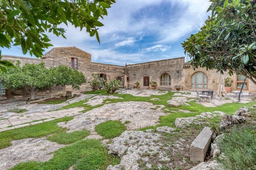 Chambre 'Masseria Copertini - Cervo' avec terrasse privée, Wi-Fi et climatisation