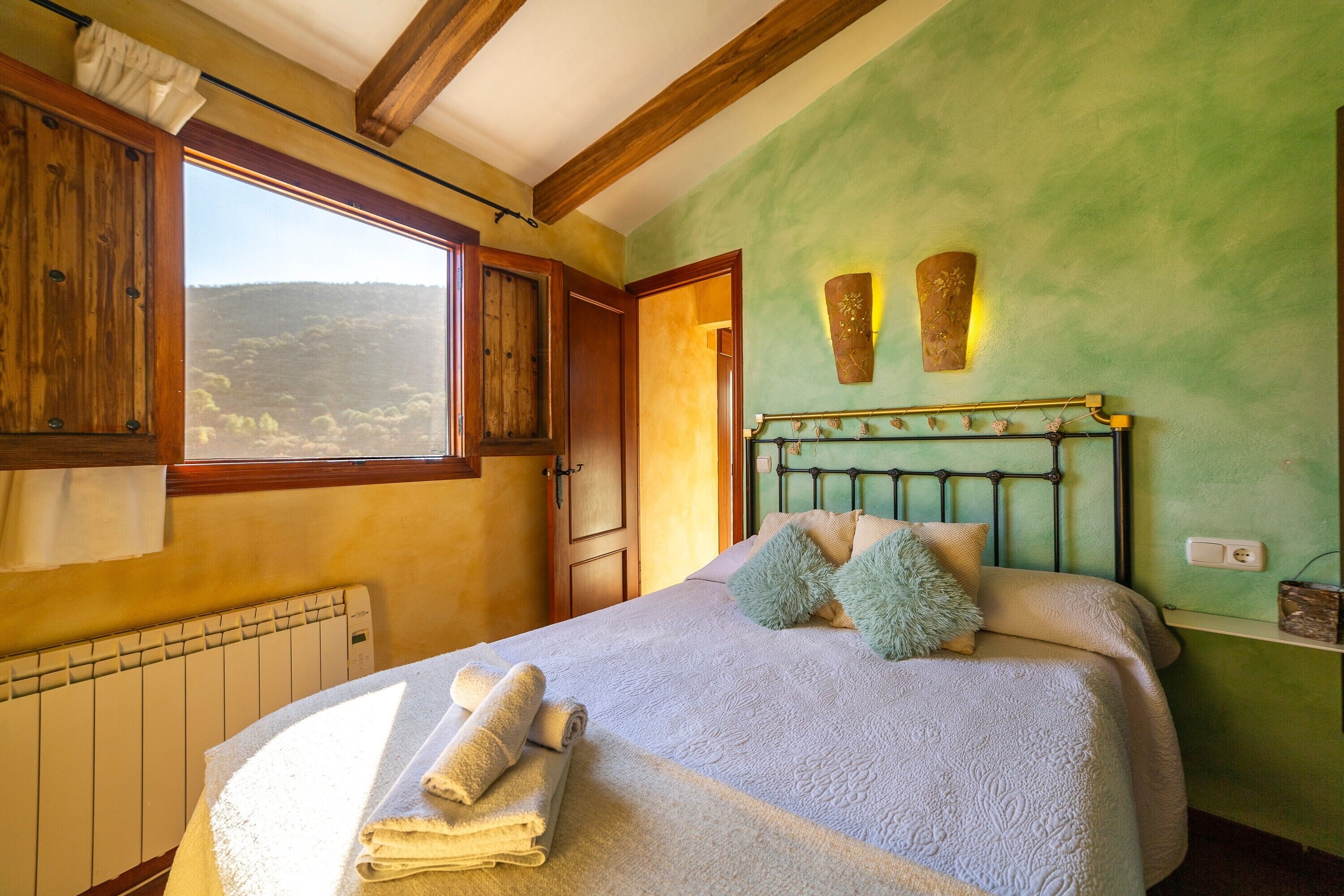 1 chambre, fer et planche à repasser, Wi-Fi gratuit, draps fournis