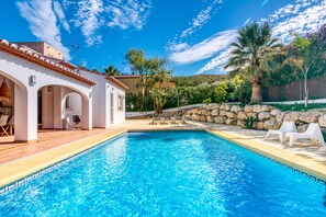 Pool - Villa 'Casa Las Lunas' with Mountain View, Wi-Fi and Air Conditioning (Xàbia)