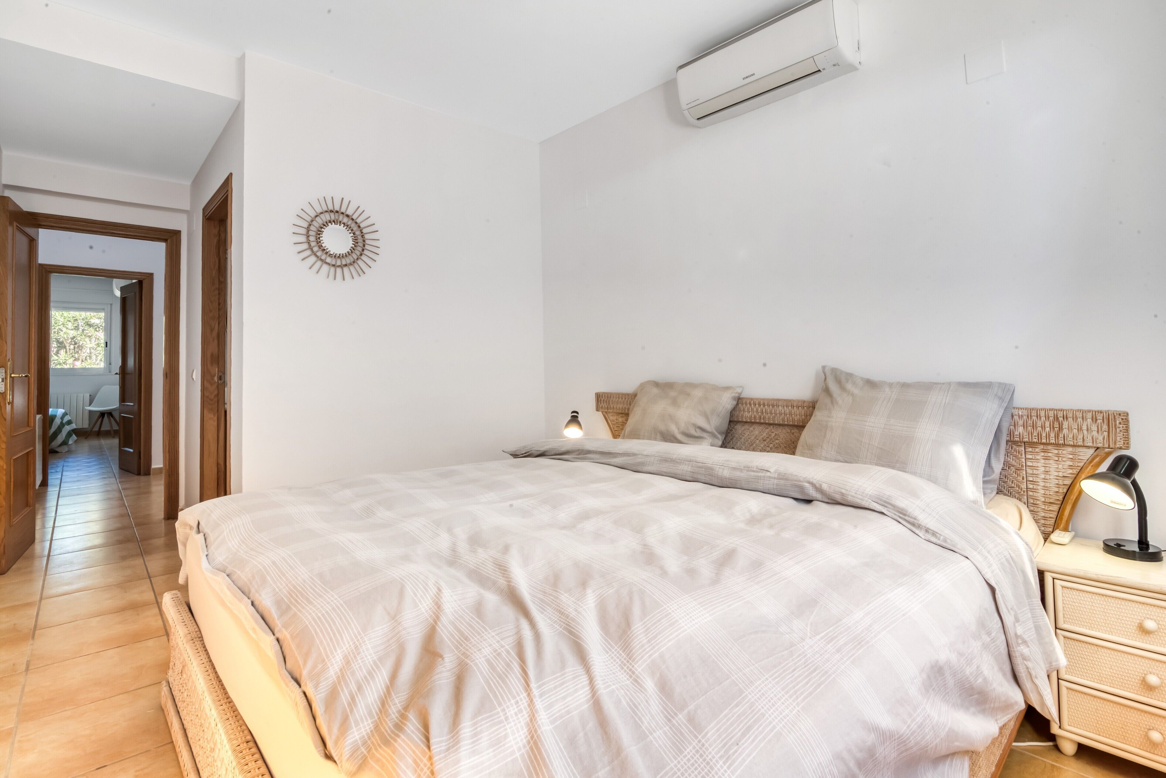 3 多间卧室、免费 WiFi、床单