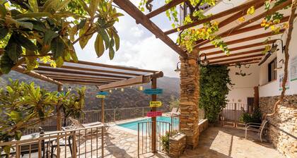 Country House 'Picachico' with Mountain View, Wi-Fi and Air Conditioning