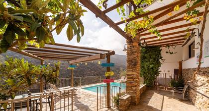 Country House 'Picachico' with Mountain View, Wi-Fi and Air Conditioning