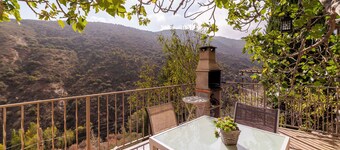 Country House 'Picachico' with Mountain View, Wi-Fi and Air Conditioning